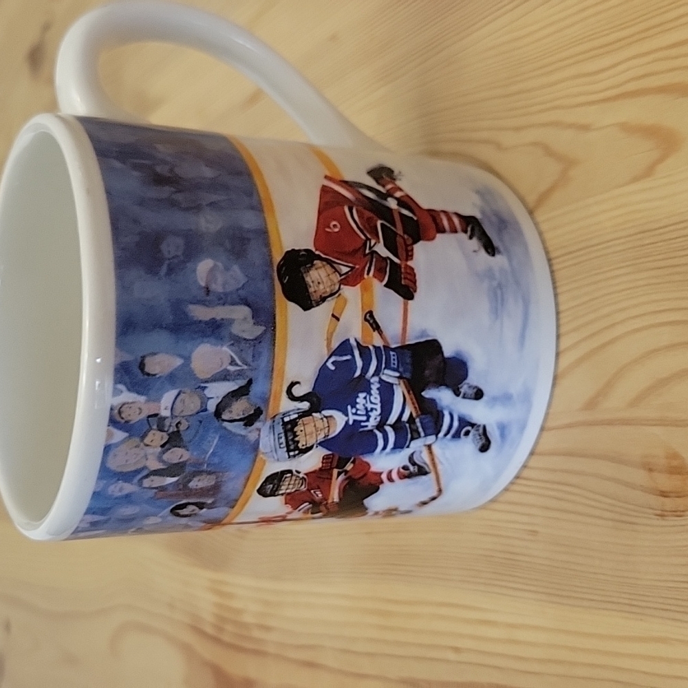 𝅺vintage Tim Horton’s Mug "Winning Goal"